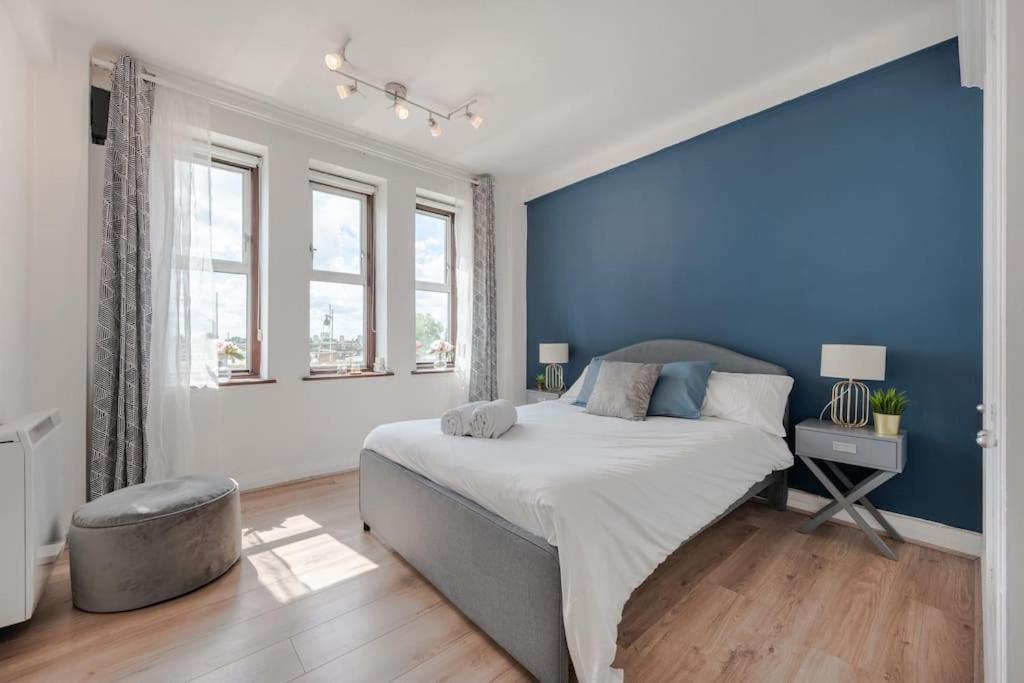 Stylish 2 Bedroom In Central * Londra